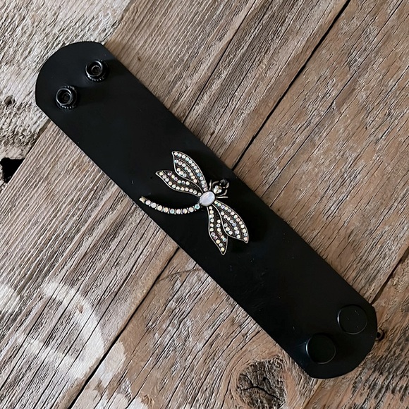 Handmade Black Leather Bracelet with Dragonfly - Picture 4 of 6